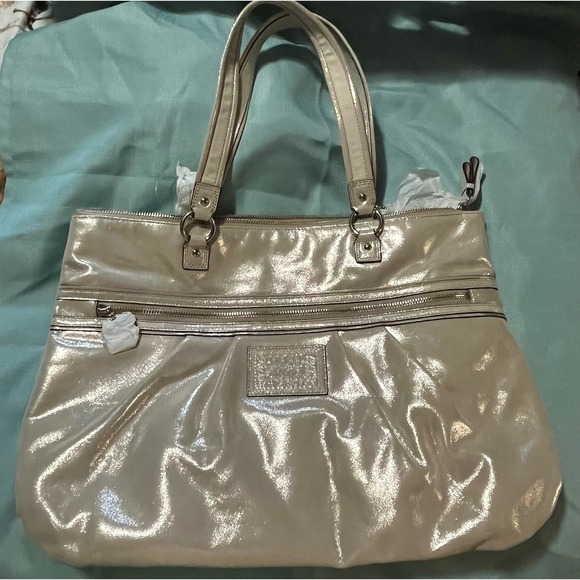 NWOT $298 RARE COACH POPPY Champagne Metallic Gold Large Tote #H1281-F20441 - Picture 1 of 6